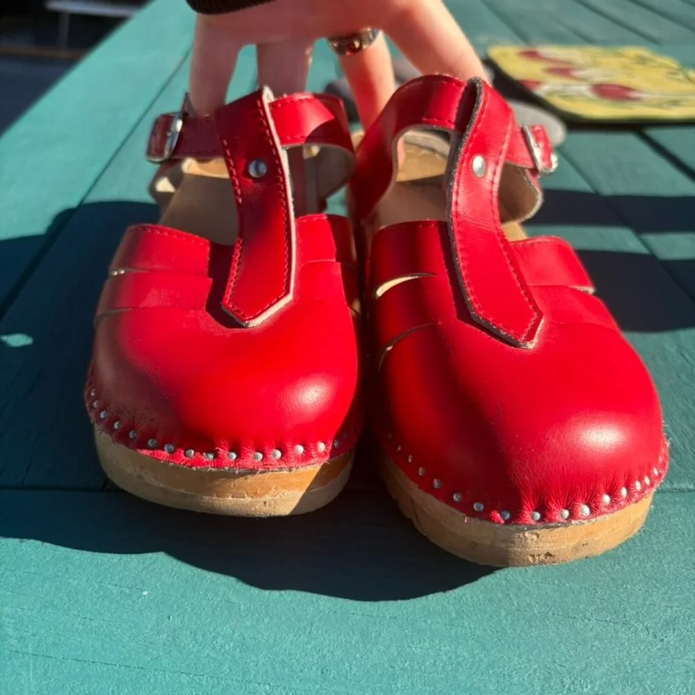 Troentorp Red Women's Mary Jane Clog Sandals - Picture 7 of 7